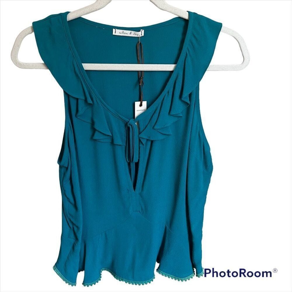 NWT Willow & Clay Peplum Ruffle Blouse size Small Teal Green Sleeveless Top